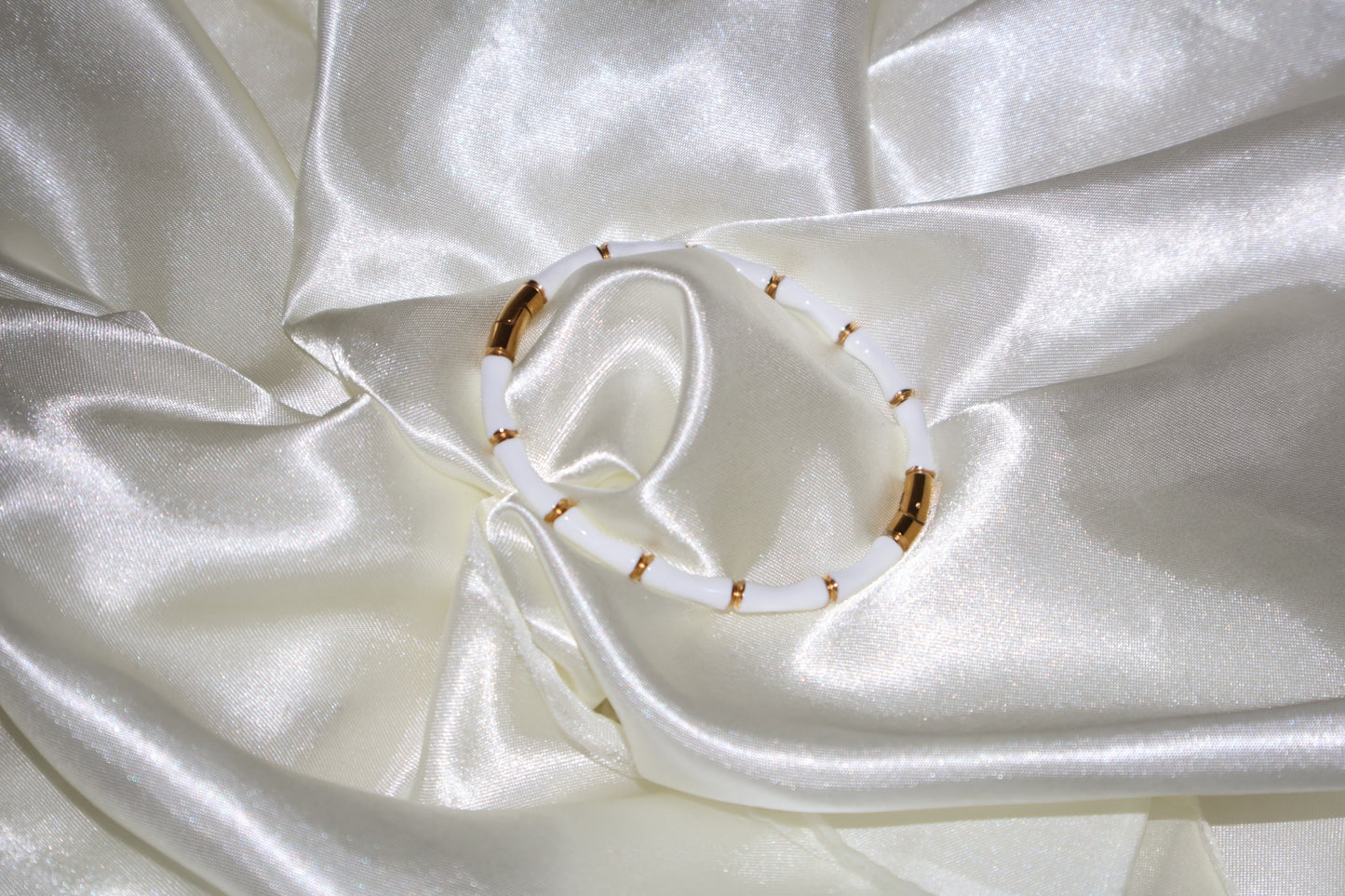 Witte Armband met Gouden Touch